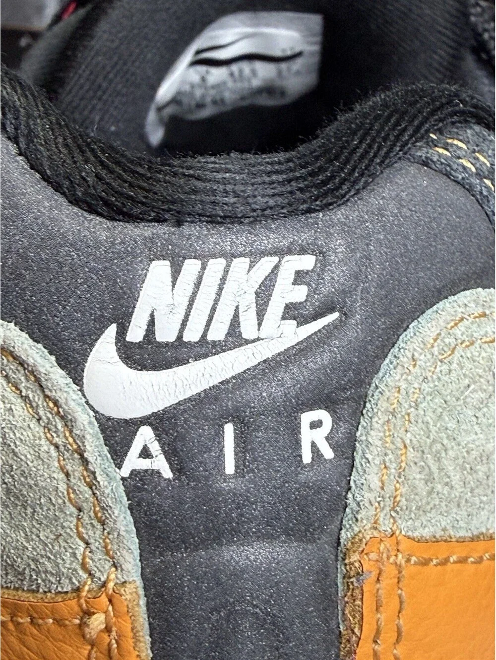 Nike Air Max 95 Essential Ocean Cube Black Lace-Up Sneaker AT9865-002